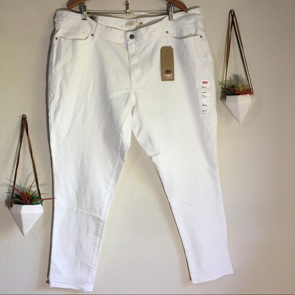white plus size levi jeans